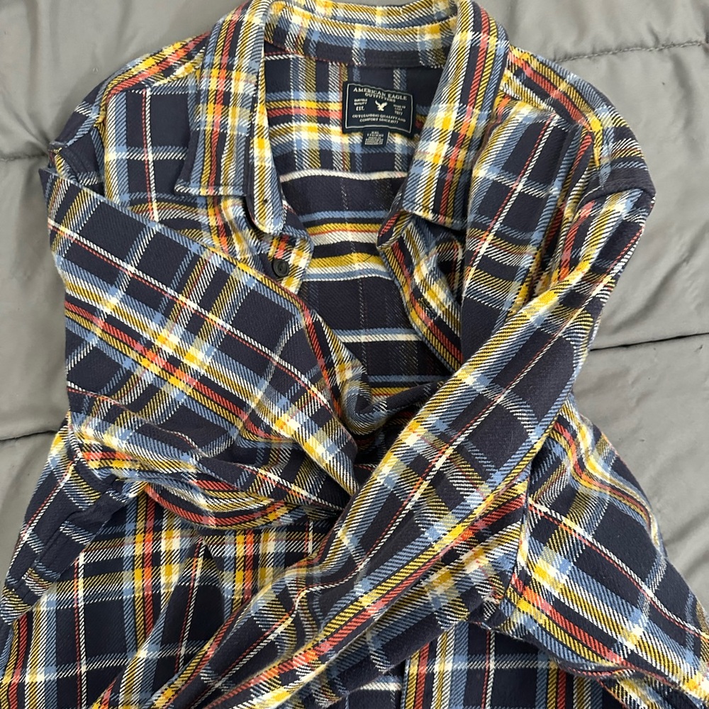 American Eagle shirt